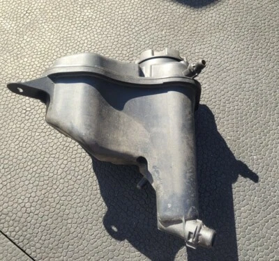 07-11 BMW 328i 330i E82 E88 E89 E90 COOLANT EXPANSION TANK & CAP OEM 2008 2009 - Image 1 of 4