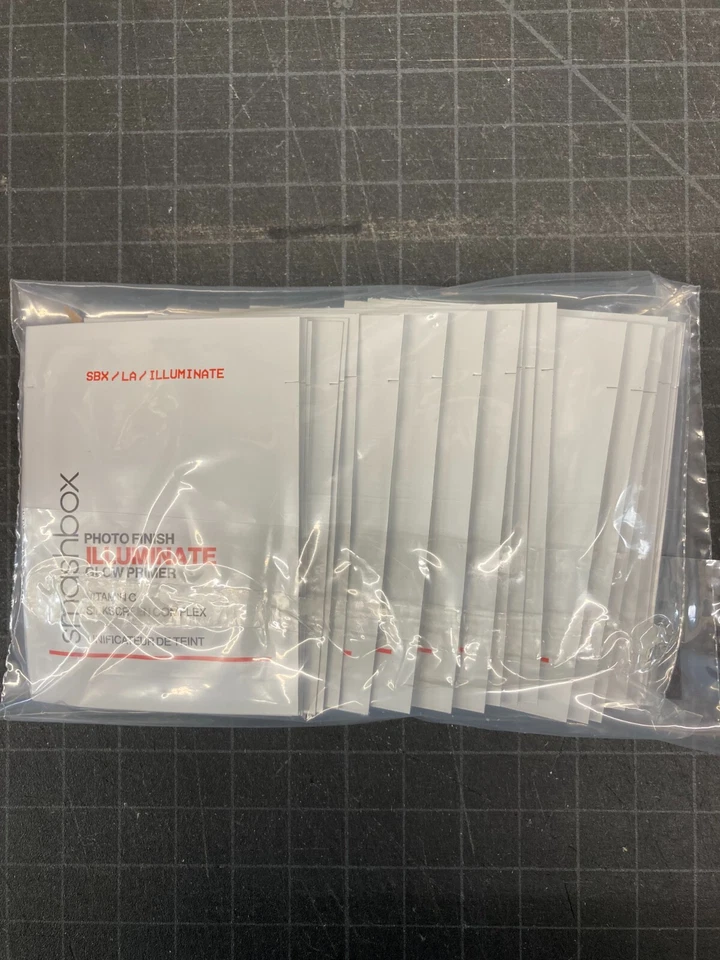 Smashbox - Photo Finish Illuminate Glow Primer Sample (pack of 24) - Image 1 of 1