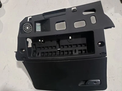 Guantera - Audi TT Quattro MK3 S-LINE 2016 convertible - 8S0880842D Foto 1 de 4