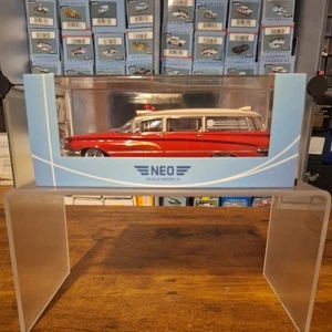NEO 49541 Buick Electra 225 Red White  Ambulance 1:43 - Picture 1 of 9