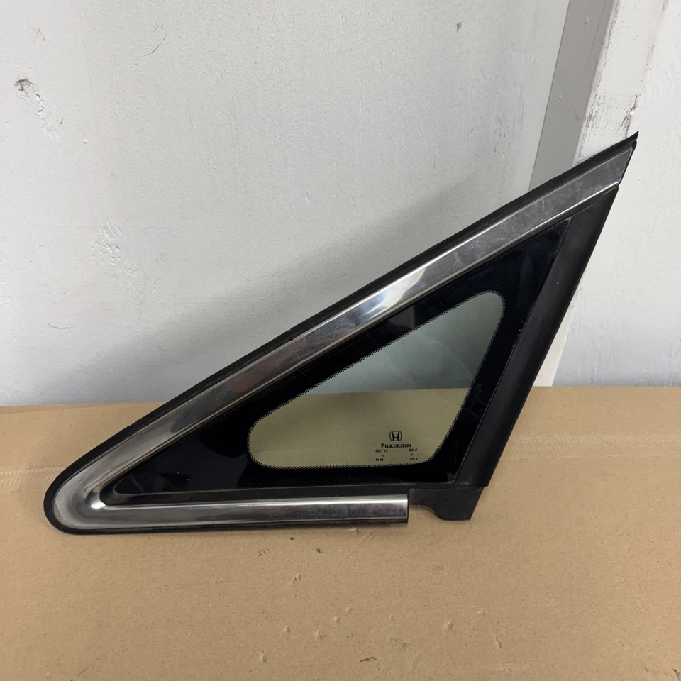 11-17 Honda Odyssey Front Left Windshield Pillar Glass OEM CM - Image 1 of 4