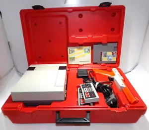 Nintendo NES Action Set With RENTAL CASE Travel 2 Controllers, Gun, Game Tested - Picture 1 of 15