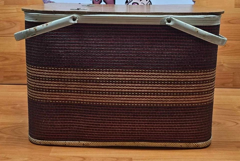 VTG Red MCM Wicker Picnic Basket Woven Redman Peru Metal Handle USA 18"x12"x10" Cover