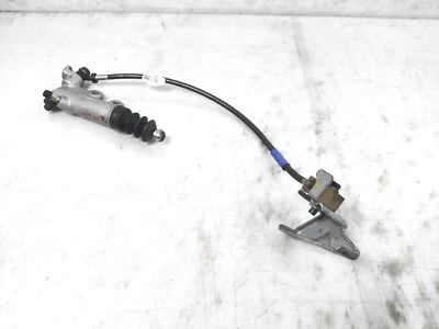 2004-2009 Honda S2000 Clutch Master Slave Cylinder 46930-S2a-A02 - Image 1 of 4