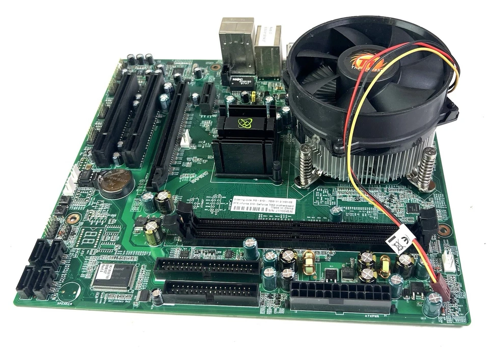 Placa base XFX nForce 610i GeForce 7050 # MG-610i-7059 Foto 1 de 4