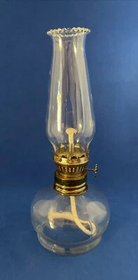 Vintage lamplight farms oil lamp Made in Italy - Image 1 of 4