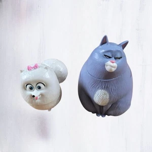 Lot of 2 Secret Life of Pets Figures Chloe Cat & Gidget Dog - Picture 1 of 5