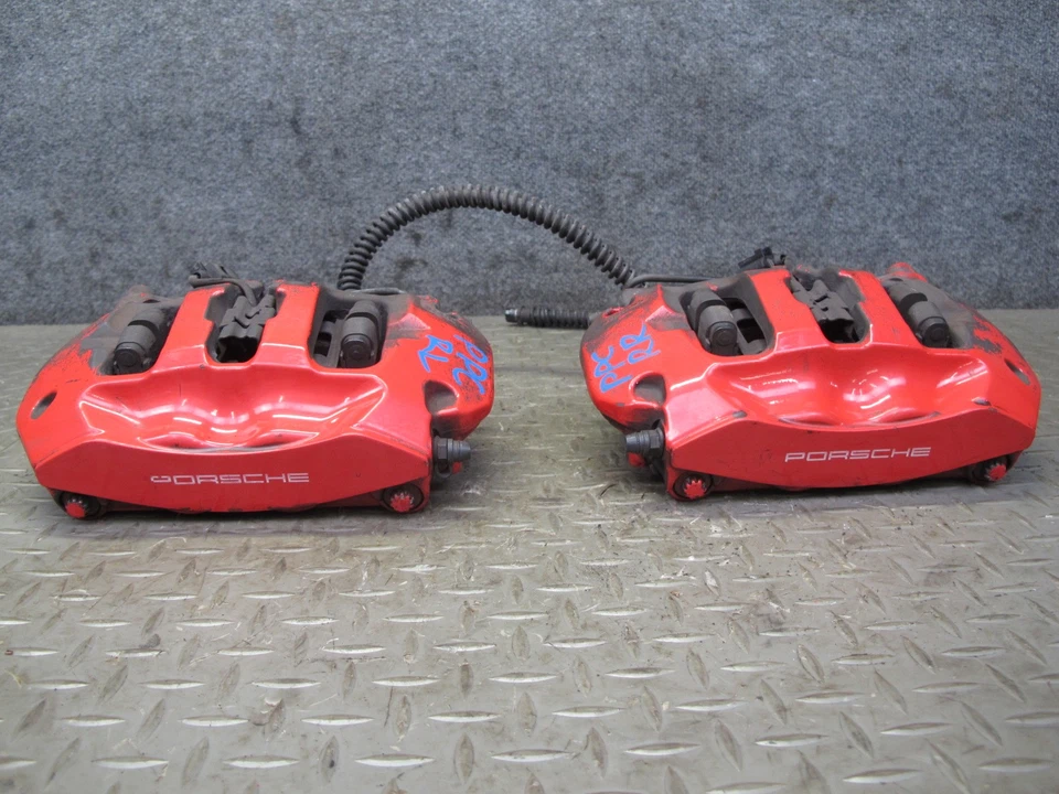 Juego de 2 pinzas de freno traseras Brembo 2011-2018 Porsche Cayenne 958 4,8 L AWD 19" Foto 1 de 4