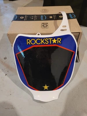 Placa de número UFO delantera blanca para Yamaha YZ125/YZ250/YZ250F/YZ426F/YZ450F Foto 1 de 2