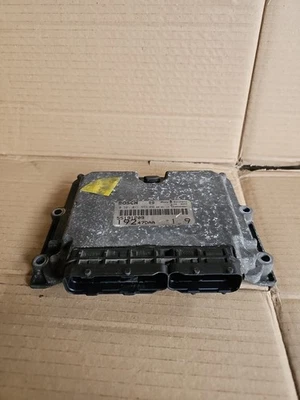 Centralina BOSCH 0281011553 FIAT STILO 2V 1.9 JTD 85kw 55198058 Diesel 2003 - Immagine 1 di 2