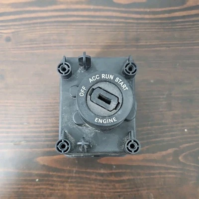 OEM 2017 DODGE RAM 1500 WIRELESS IGNITION FOB NODE OEM P56046942AF - Image 1 of 4