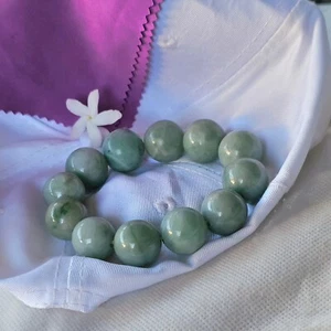 Old Well Jade Burmese Jade Bracelet Light Green Translucent Round Beads 17-18 mm - Picture 1 of 9