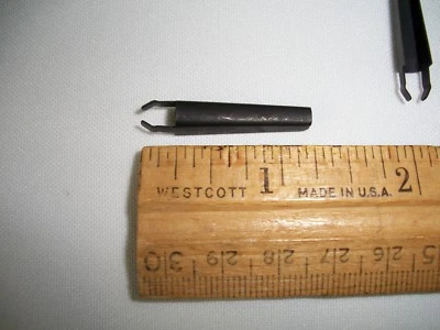 Lionel 2411-4 Spring Steel Stake Log Loader 364 3461 6411 6511 Flat Cars EX! - Image 1 of 2