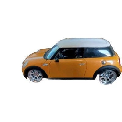 JADA DUB CITY 2007 MINI COOPER S 1:24scale YELLOW & White 2Tone No Box. - Image 1 of 4