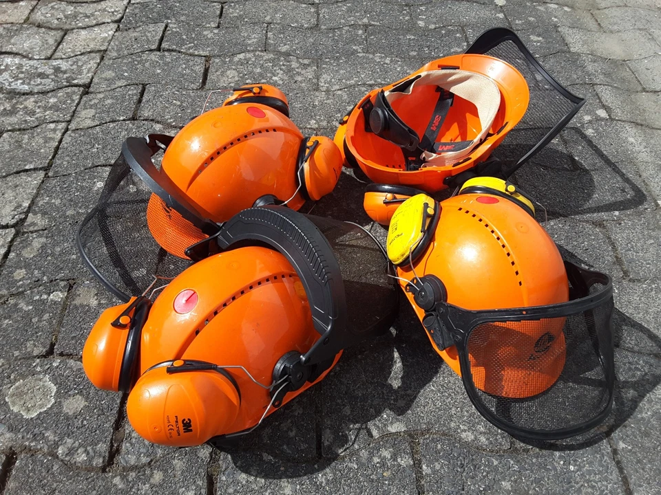 KWF EPA Peltor 3M Forsthelm Schutzhelm Forstschutzhelm  Kettensägenhelm - Bild 1 von 1