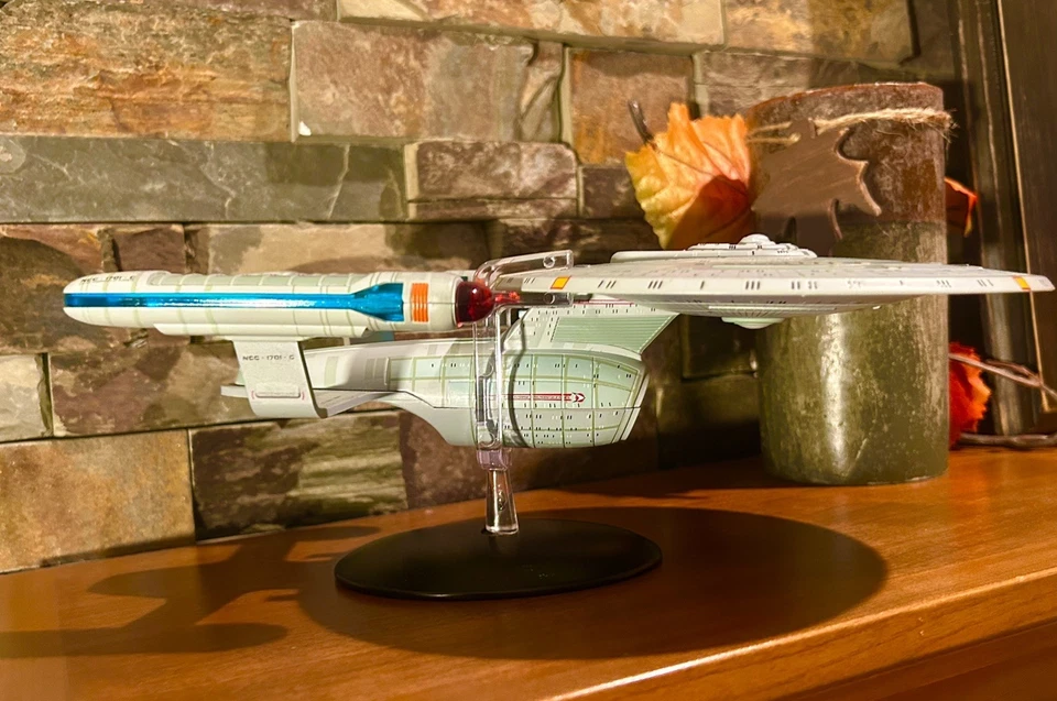 Original Eaglemoss XL Star Trek TNG Enterprise C NCC 1701-C w/ Mag (Not Fanhome) - Image 1 of 4