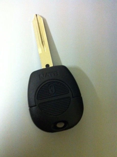 2 КНОПКИ ДИСТАНЦИОННЫЙ БРЕЛОК ЧЕХОЛ НОВЫЙ С ГОЛОВКОЙ ПОДХОДИТ NISSAN PRIMERA SERENA - Изображение 1 из 1