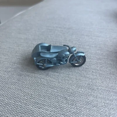 Lesney Matchbox 4 c2 Triumph T110 Motorcycle sidecar steel blue Broken Handlebar - Image 1 of 4