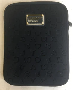 MARC by Marc Jacobs Nero Logo Neoprene 8,5"x11" Imbottito Tablet Cover Cerniera Superiore - Foto 1 di 5