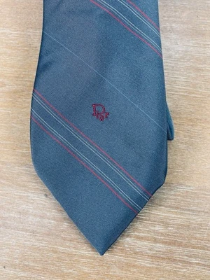 Corbata de Colección Christian Dior Para Hombre Gris Rojo Rayas Tejida en Italia Hecha en EE. UU. Foto 1 de 3