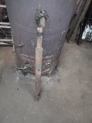 Toyota Pickup 22re 1984-1988 eje de transmisión trasero de 5 velocidades Foto 1 de 4