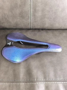 Gorix Saddle Oil Slick - Picture 1 of 4