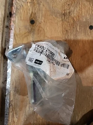 Bisagra de puerta superior lateral de pasajeros delantera derecha Kia/Hyundai 793202E000 nueva OEM  Foto 1 de 4