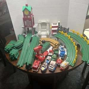 Fisher Price Geo Trax Train Tracks Buildings Train Cars 75+ Parts/ Pieces - Picture 1 of 20