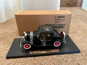 FAIRFIELD MINT 1932 Ford 3-Window ROAD LEGENDS in BOX Model Car - Picture 1 of 5