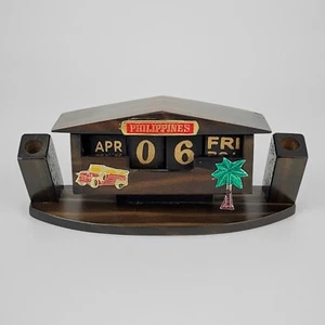 Portapenne vintage Filippine souvenir in legno con calendario - Foto 1 di 9