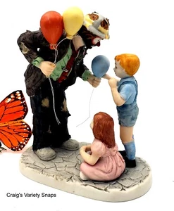 Emmet Kelly Jr. Making New Friends - Flambro, Bisque Porcelain - Picture 1 of 11