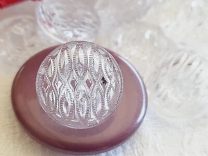 Lot 6 boutons anciens en verre transparent fort relief 1,7 cm ref 549 - Picture 1 of 3