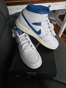 Air Jordan 1 Mid SE “Industrial Blue” Size-7Y White Youth (FN7432 141) FLAWLESS! - Picture 1 of 13