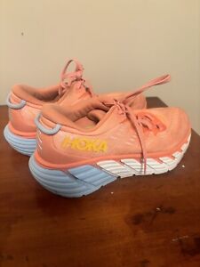 HOKA ONE  Womens 7.5 pink running shoes 
