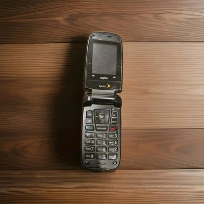 Sanyo SCP-3200 Sprint Vision Cell Phone Vintage Flip Phone Black Rare - Image 1 of 4