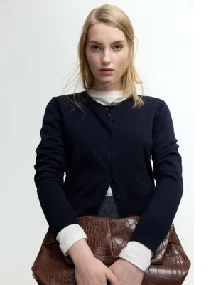 H&M NWT Women’s Basic Button Front Cardigan Sweater Navy Blue Sz XL Minimalist - Image 1 of 4