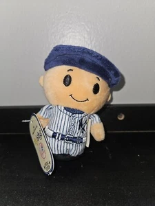 New Hallmark itty bittys New York NY Yankees Number 0 plush baseball player - Picture 1 of 3