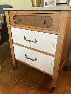 MCM… Carro de bar… Cajonera… Mesa auxiliar… Mesita de noche… Versátil vintage Foto 1 de 4