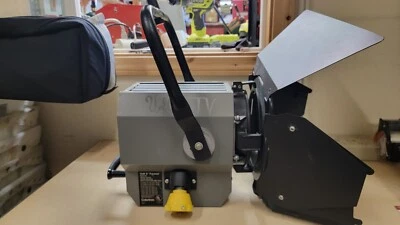 Colortran 1kW 6" Fresnel Light with Barndoors - Image 1 of 4