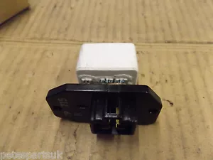 New Genuine Mitsubishi Space Gear Heater Blower Motor Relay MB813162 M78 - Picture 1 of 5