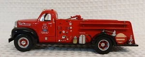 1960 MACK B-MODEL PUMPER TRUCK 1:34 YOLEDO REFINERY FIRE DEPT. S OHIO FIRST GEAR - Picture 1 of 4