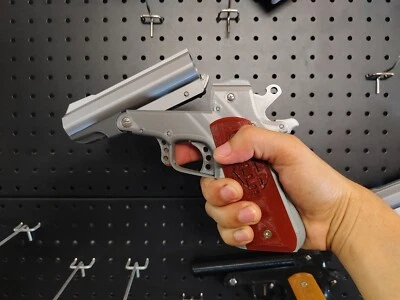 Escopeta calibre 12, modelo original, talla 1:1, usada para desmontaje educativo Foto 1 de 3