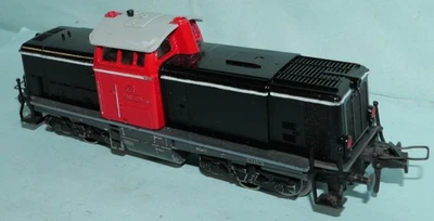Trix Express 2266 DB V100 1009 schwarz-rot umlackiert - Bild 1 von 3