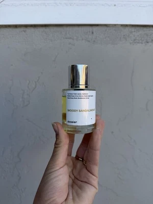 Dossier | Sándalo Woody - Eau de Parfum, Fragancia de Larga Duración, Unisex, 50 ml Foto 1 de 4