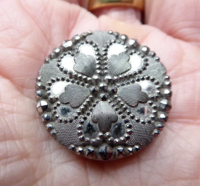 Victorian Black Glass Silver Lustre Hearts Antique Button Box Shank 26mm - Image 1 of 4