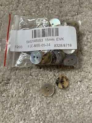 Pearl Shell Buttons 15mm - Image 1 of 2