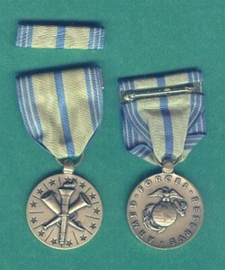 US ARMED FORCES RES MEDAL MARINE CORPS w/rib - Picture 1 of 1