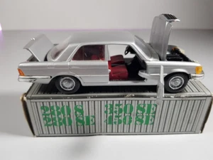 Mercedes 450 SE NZG 1/35 With Box - Picture 1 of 4