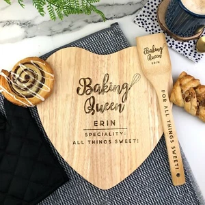 Personalised Baking Queen Set Serving Cake Board Cake Stand Baking Mix Spatula - Picture 1 of 12