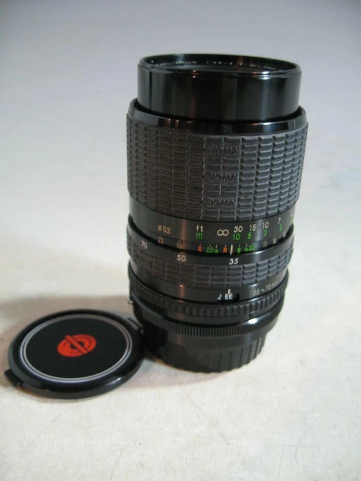 Sigma Zoom 35-70MM f2.8-4 Macro Zoom Lens Konica Mount #W - Image 1 of 1